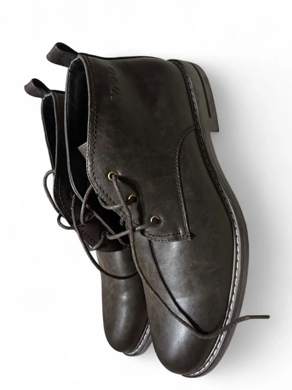 Black leather lace-up  IZOD in US 11.5 (never worn)